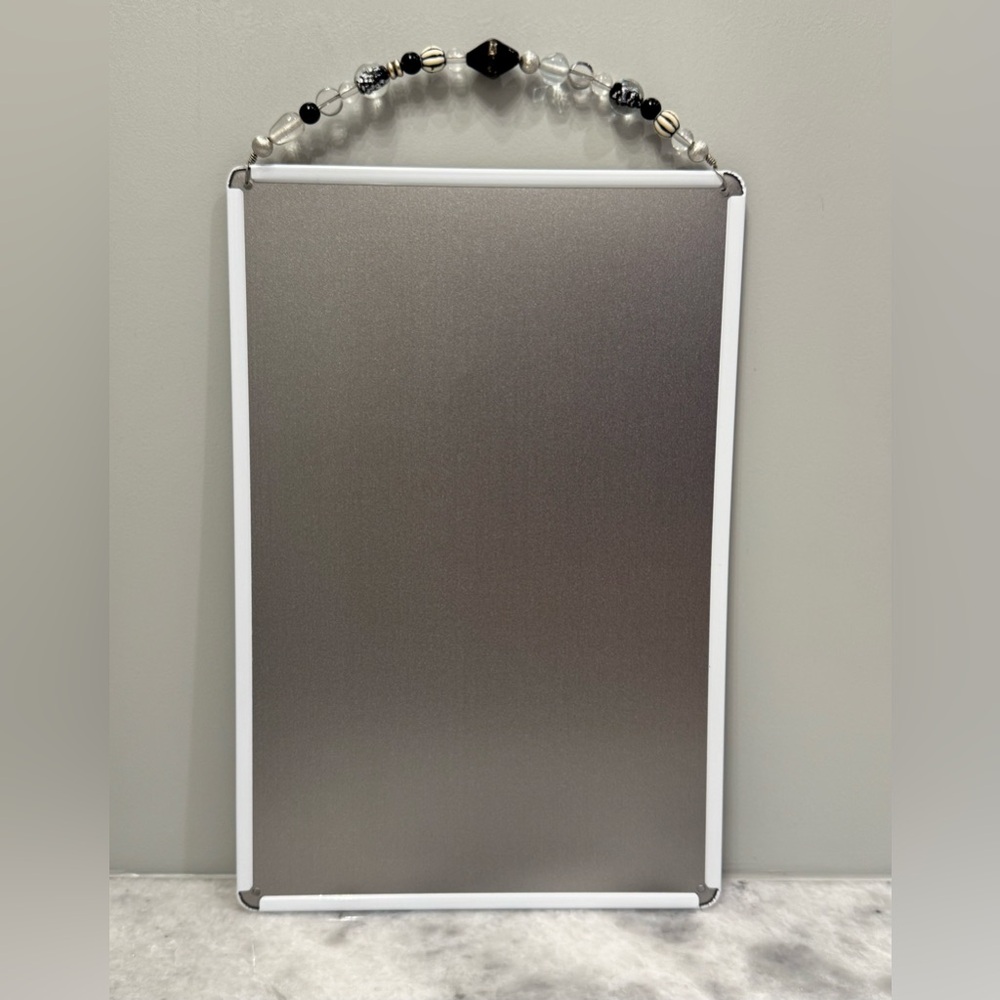 New The Smiths Band 80s Inspired Metal Wall Sign w/ Beaded Hanger - 8” x 12” - Picture 6 of 6